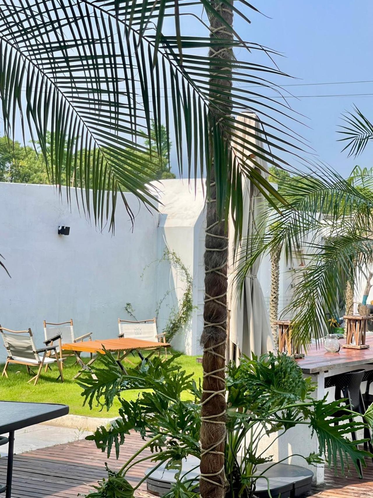 Homestay Left Bank La Vie Pool *