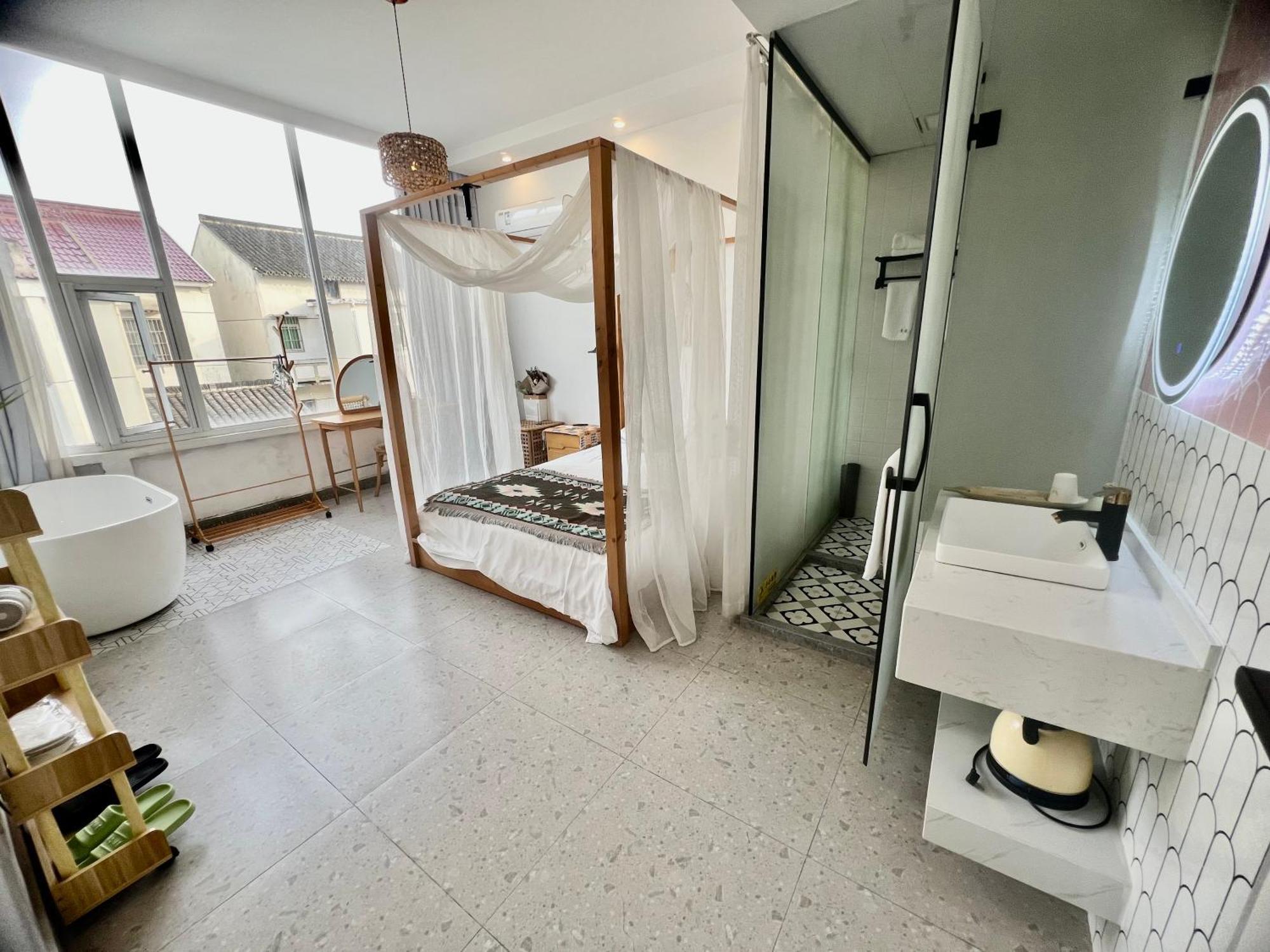 Homestay Left Bank La Vie Pool