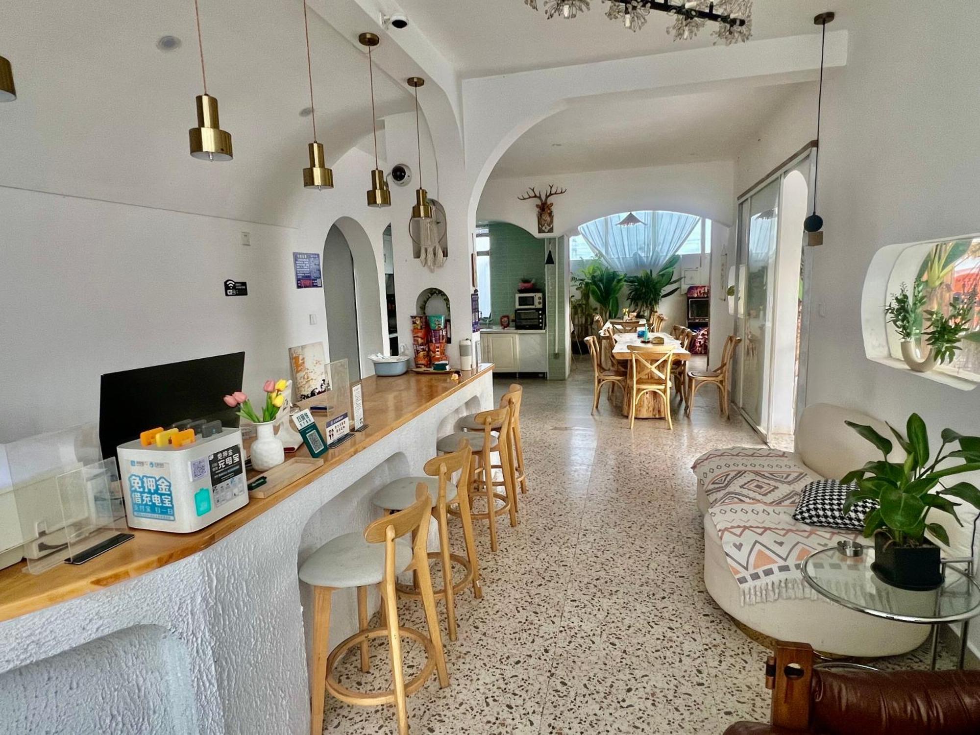 Homestay Left Bank La Vie Pool